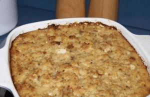 Mama’s Classic Cornbread Dressing: A Comforting Taste of Home