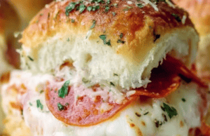 Pepperoni Pizza Sliders – Mini Buns. Big Pizza Flavor.