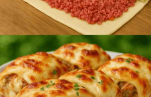 Savory Puff Pastry with Minced Meat and Cheese 🥟🧀