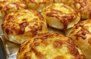 Easy Cheddar Cheese Rolls