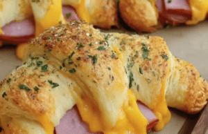 Ham & Cheddar Crescent Roll-Ups β Savory, Flaky & Totally Irresistible
