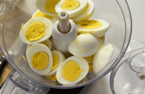 Humpty Dumpty Dip: The No-Bake Cheesy Snack That Disappears Before the Game Ends